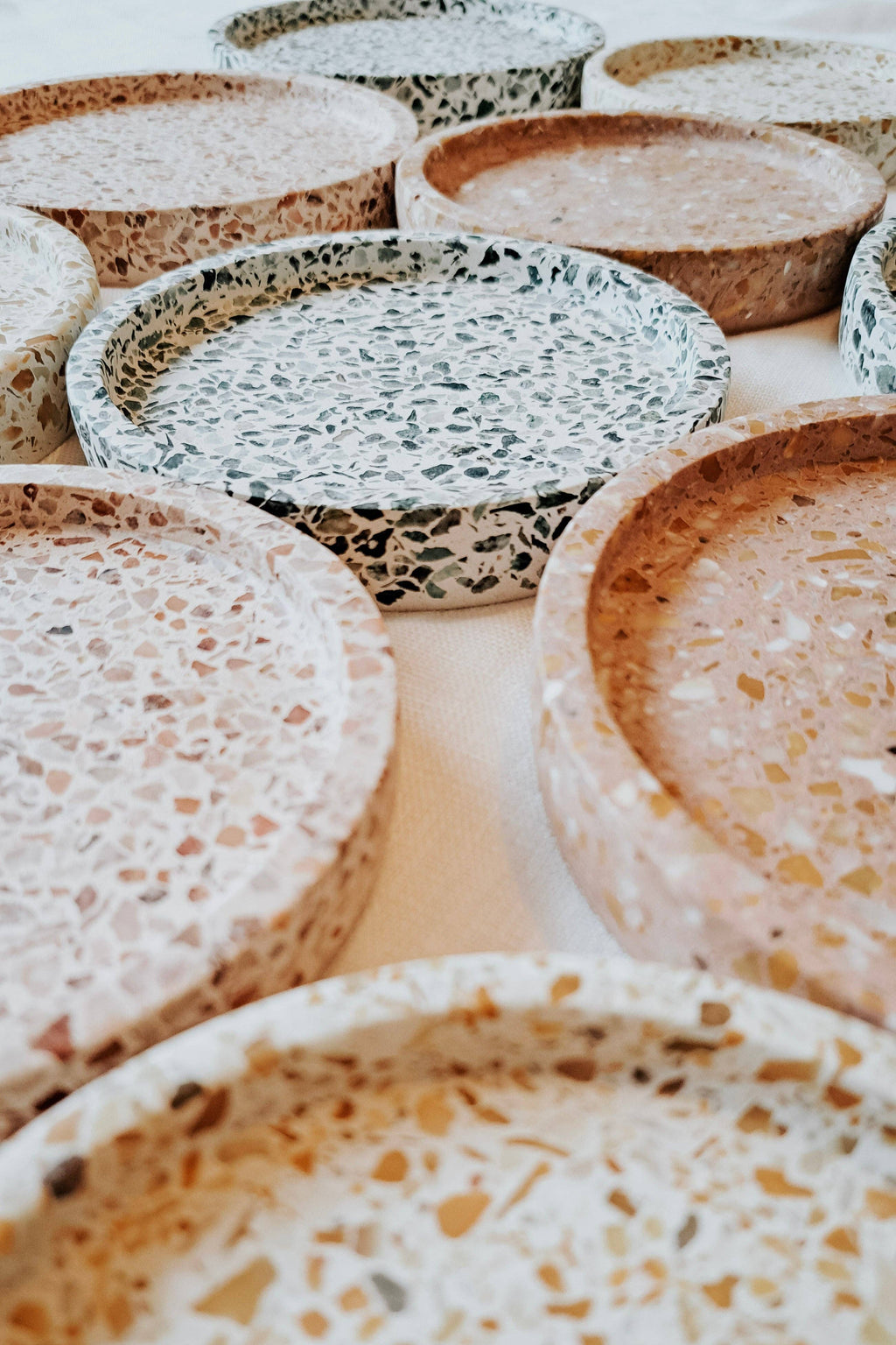 Round Tray - Roma Collection