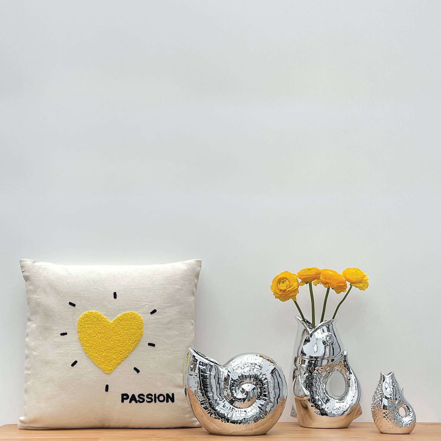 Silver Shell Ceramic Vase L20.7 W9.5 H17.5cm