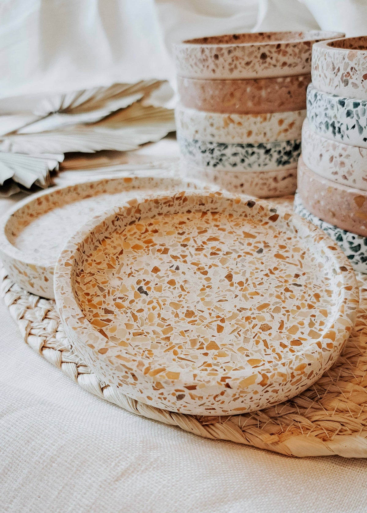 Round Tray - Siena Collection